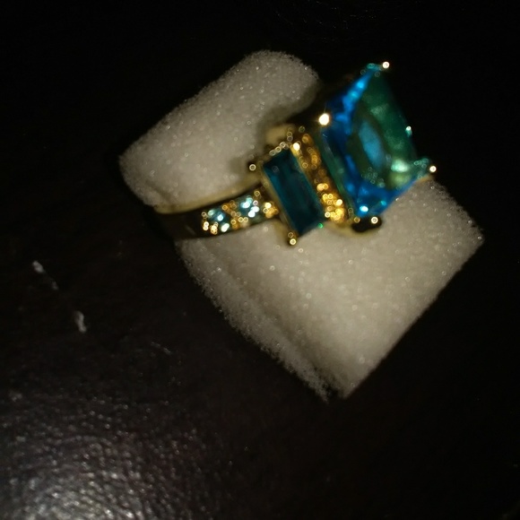 Ring - Picture 2 of 5